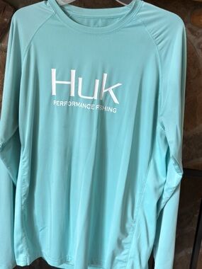 Huk Performance Tee in Aqua with White Logo